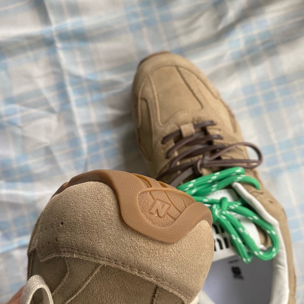 Miu Miu Sneakers With A Light Khaki Suede Upper And A Creative Lacing Design. - Picture 5 of 9